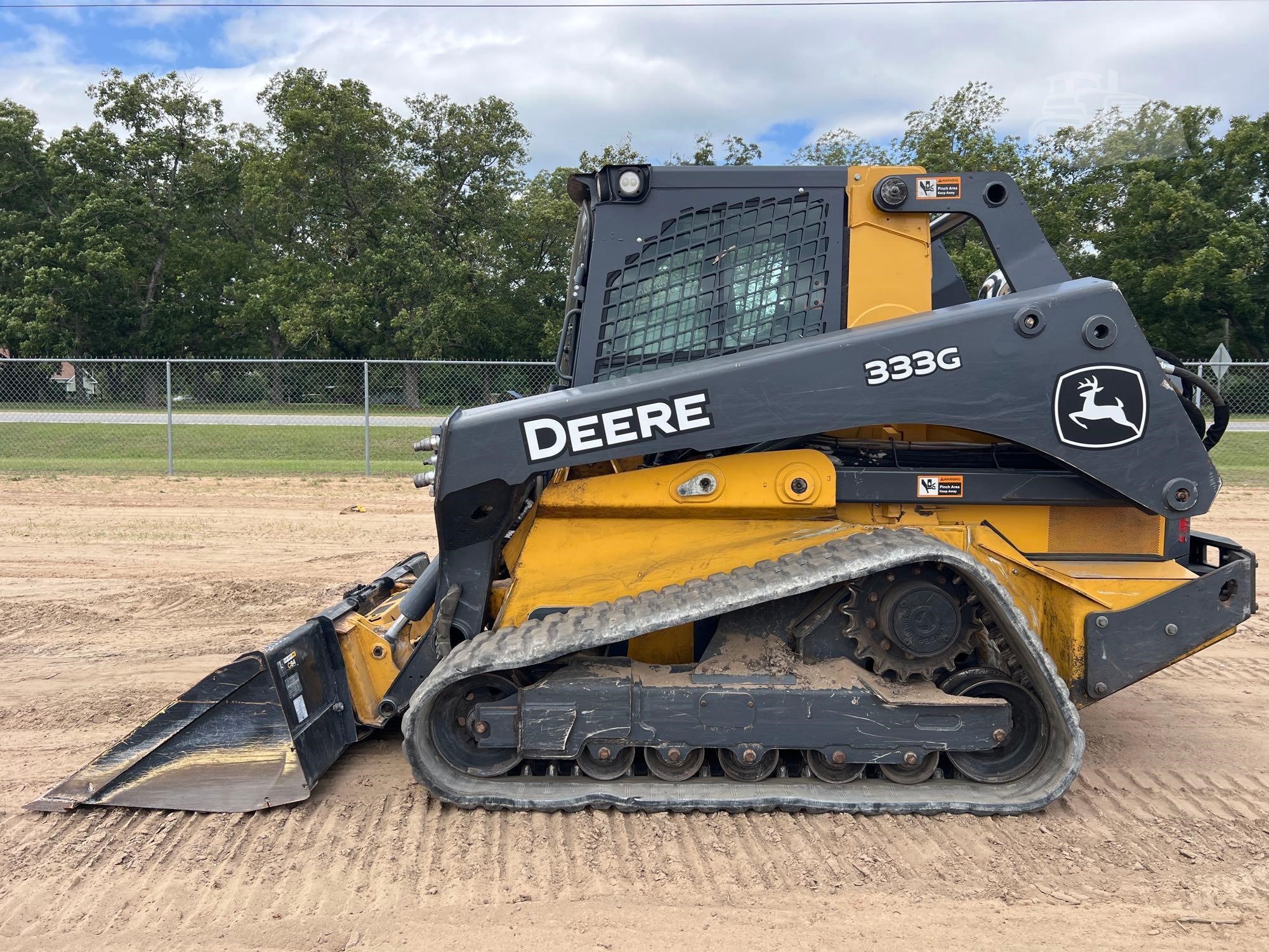 2022 John Deere 2022 John Deere 333G alt