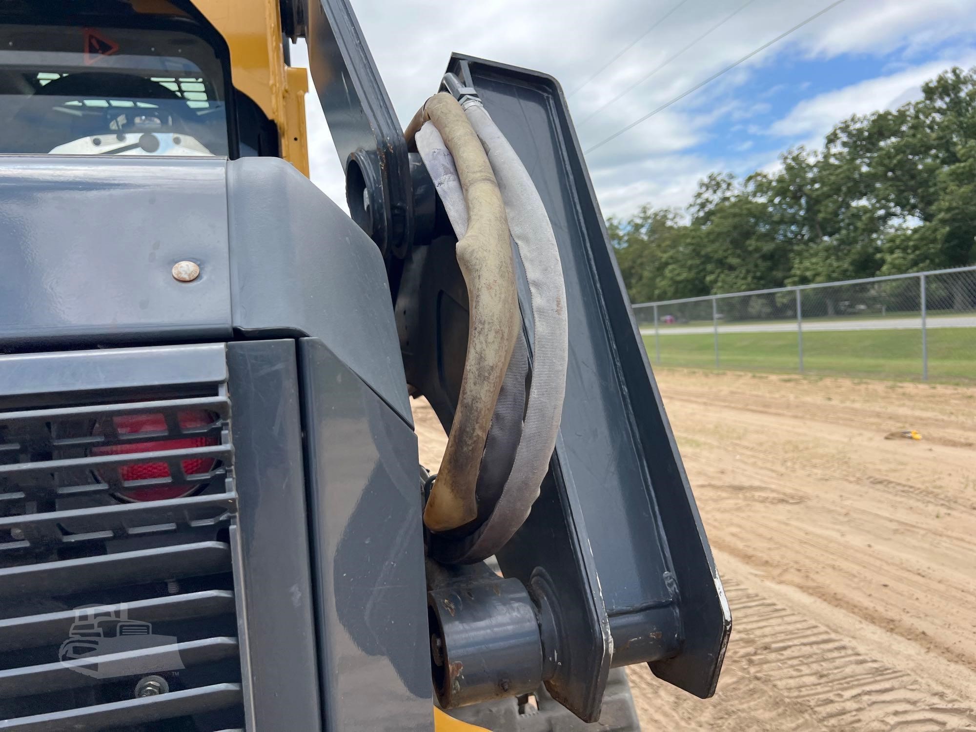 2022 John Deere 333G