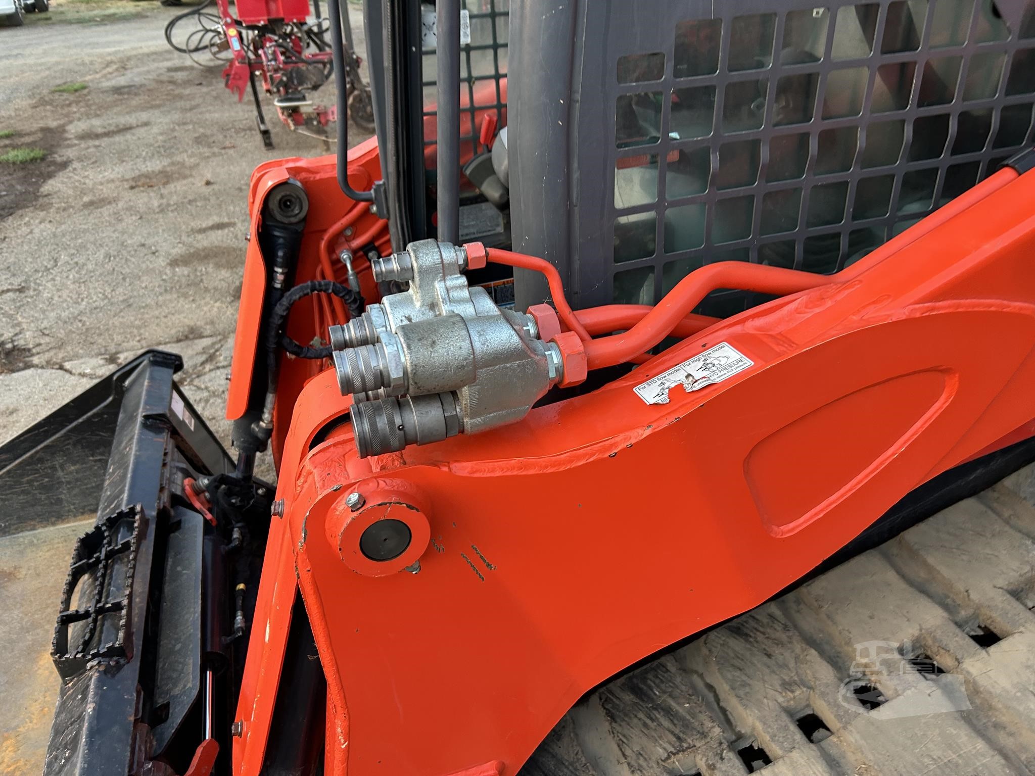 2017 Kubota SVL75-2