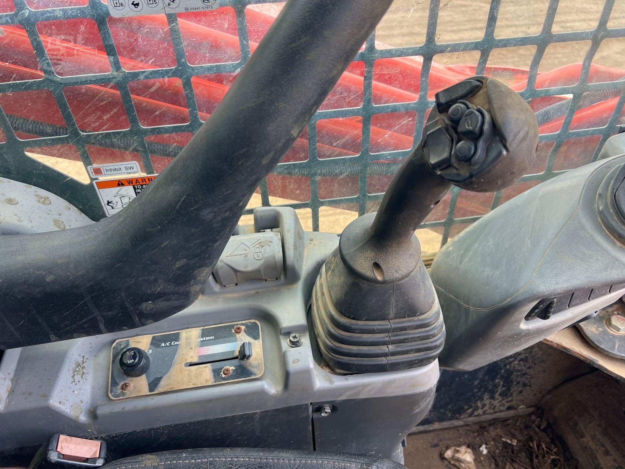 2023 Kubota SVL75-2