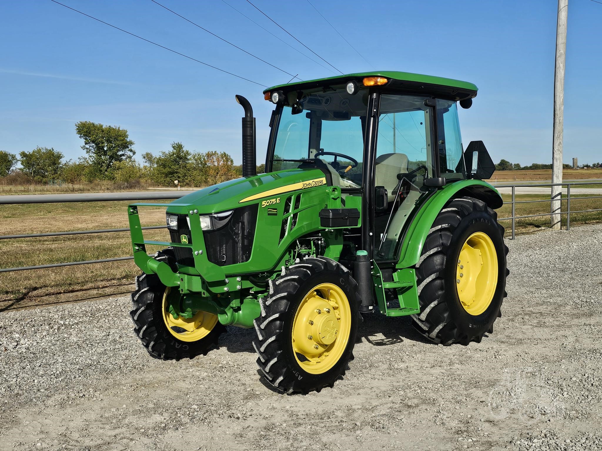 2021 John Deere 5075E