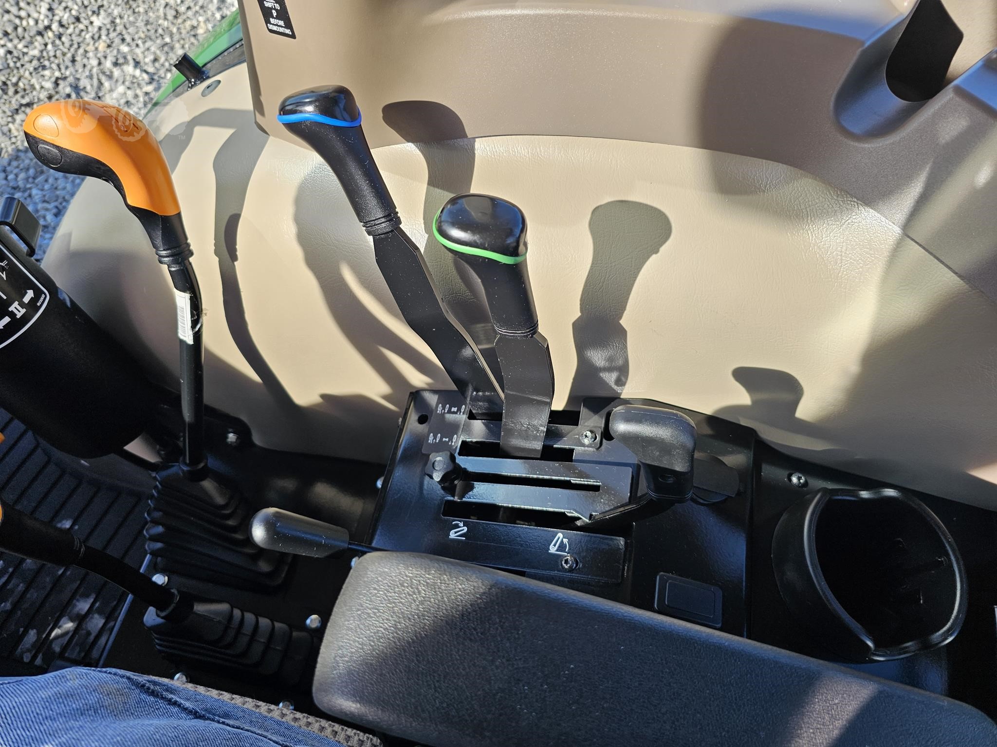 2021 John Deere 5075E