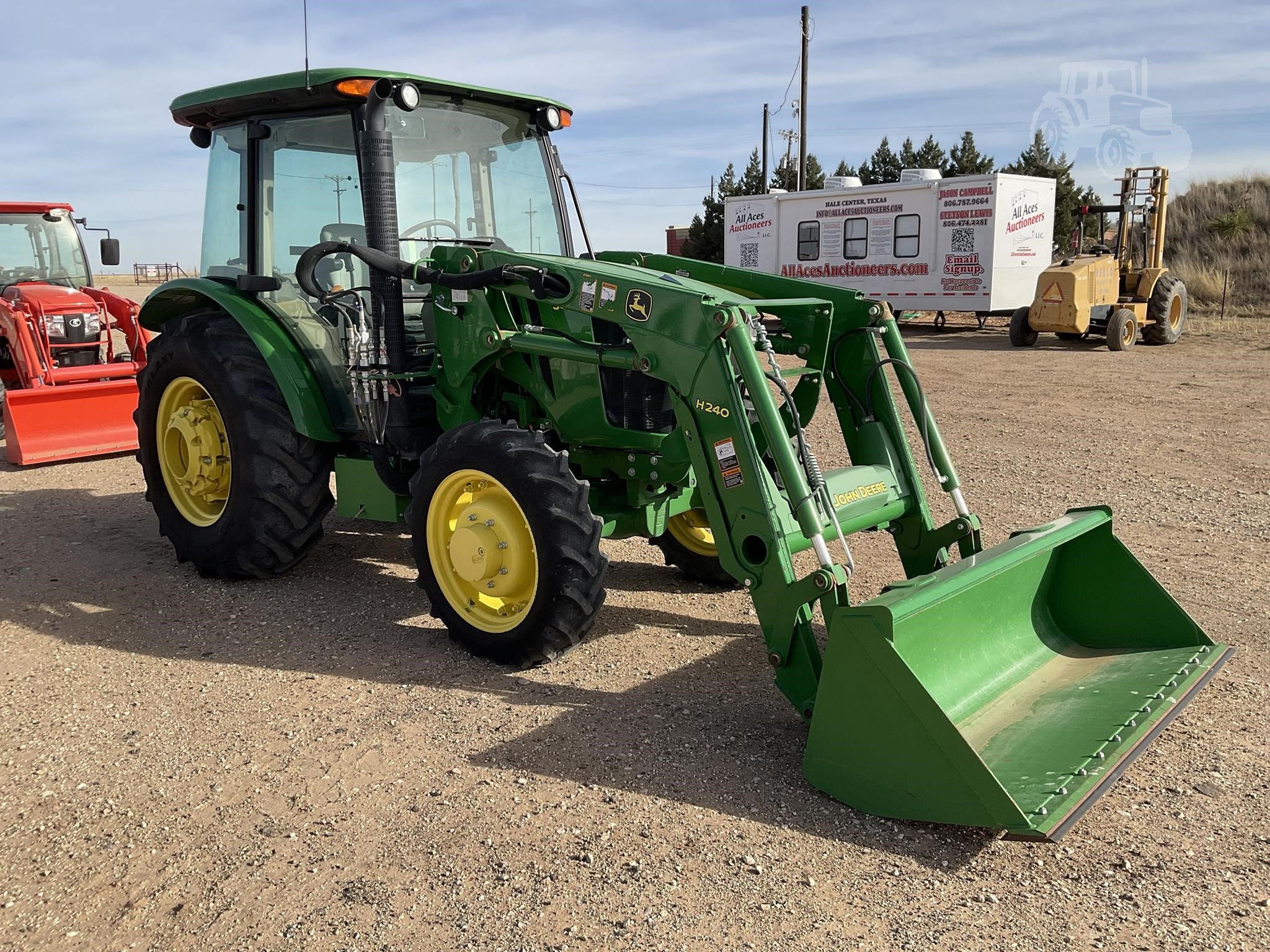 2017 John Deere 5075E