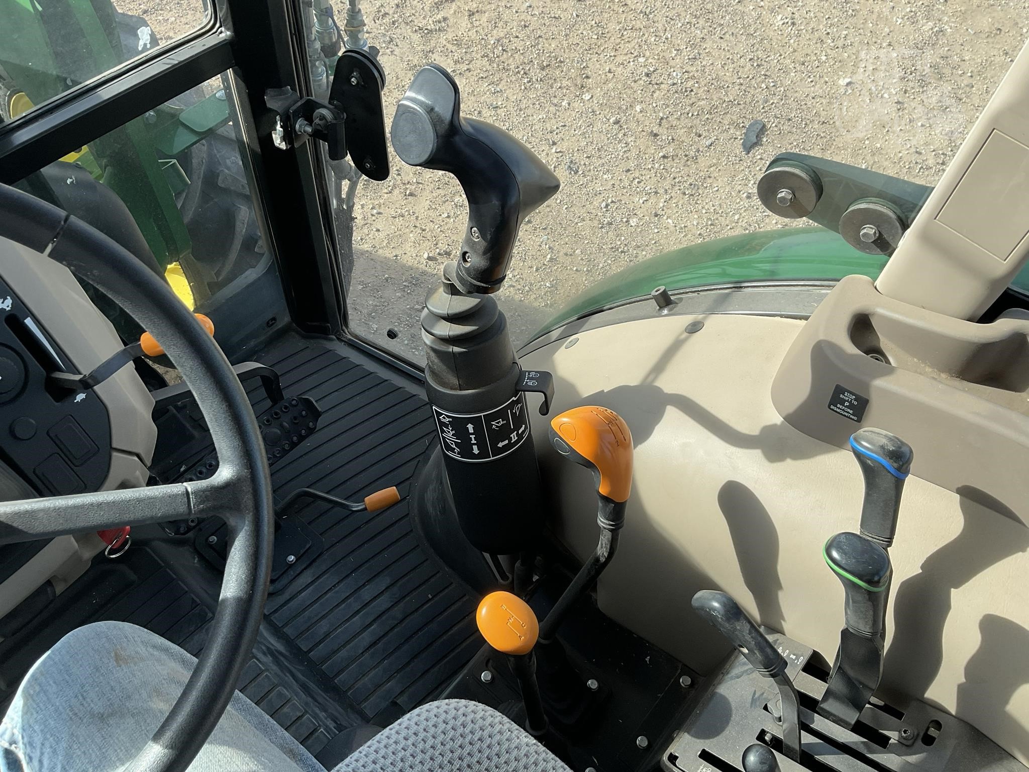 2017 John Deere 5075E
