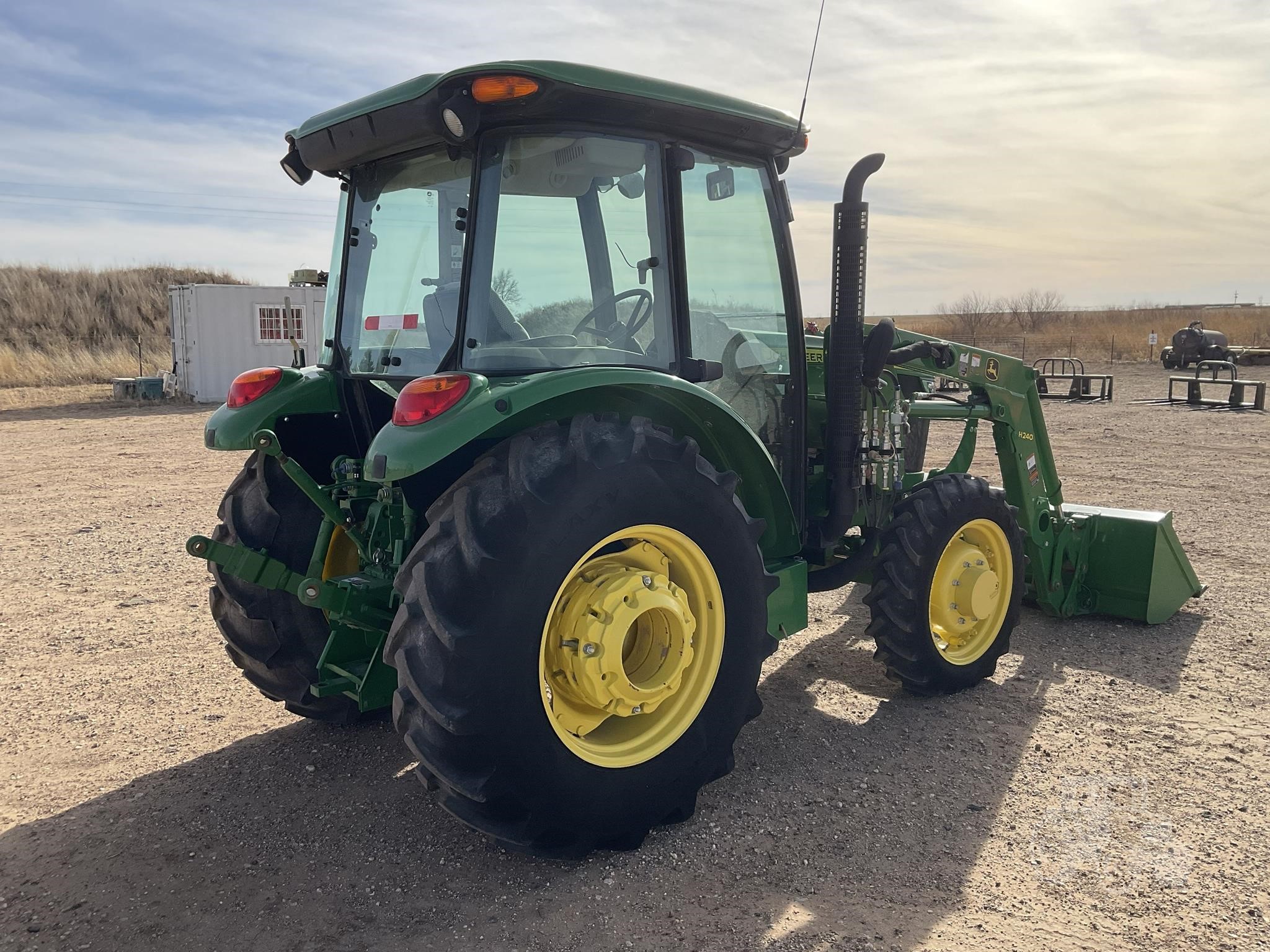 2017 John Deere 5075E