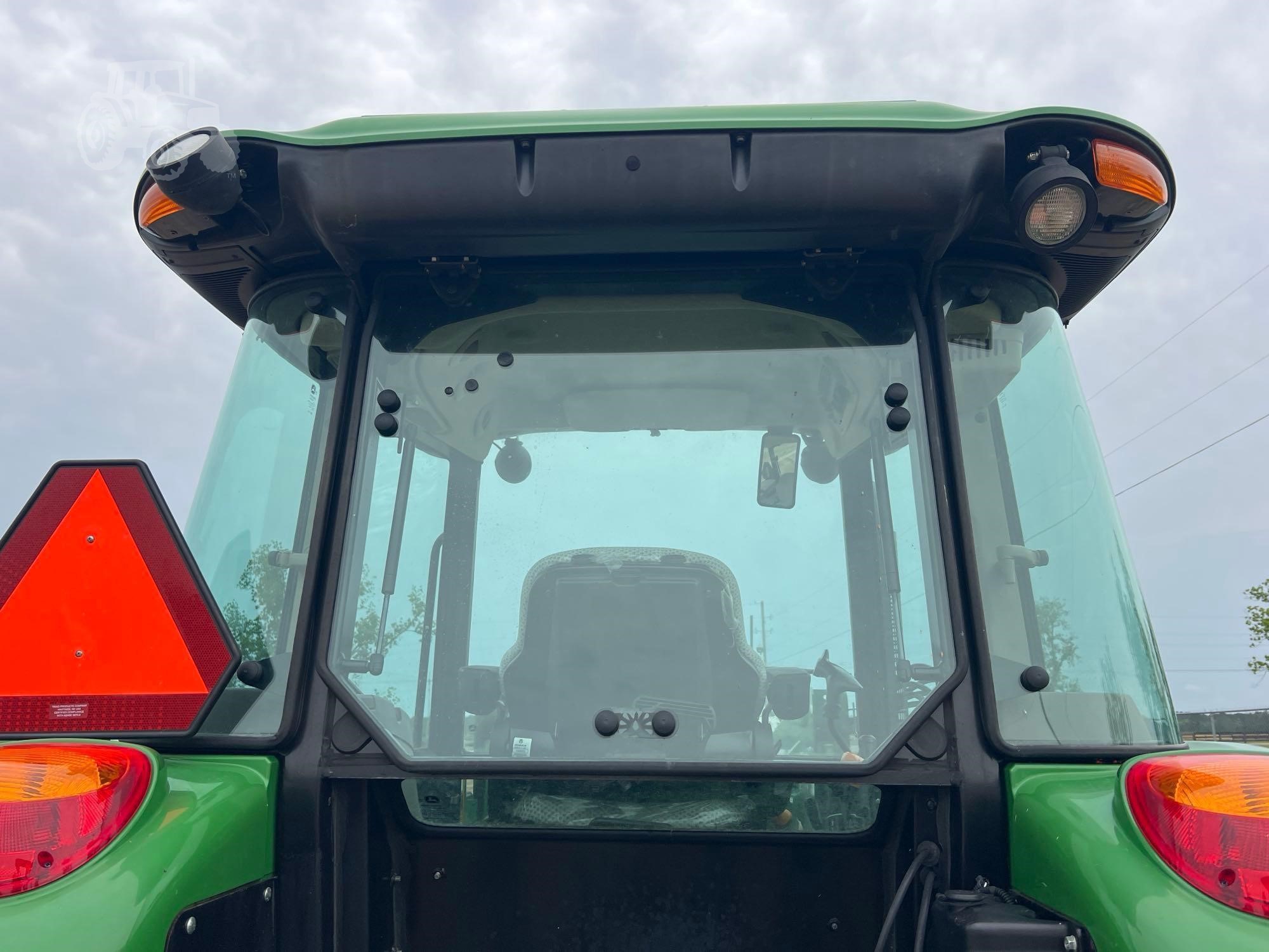 2021 John Deere 5075E