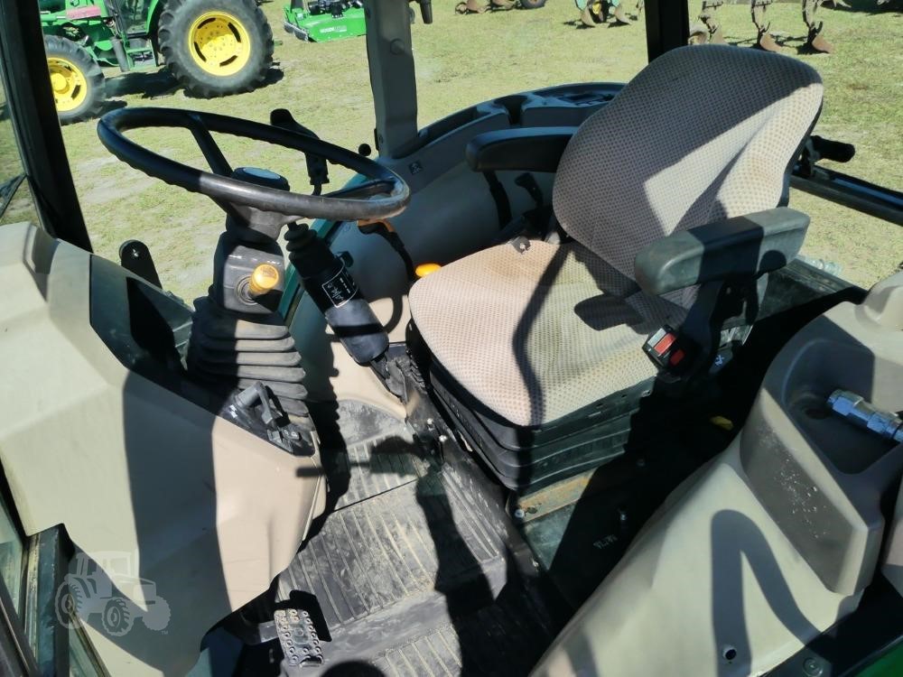 2016 John Deere 5075E
