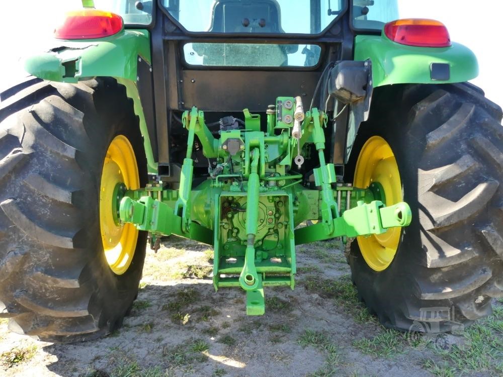 2016 John Deere 5075E