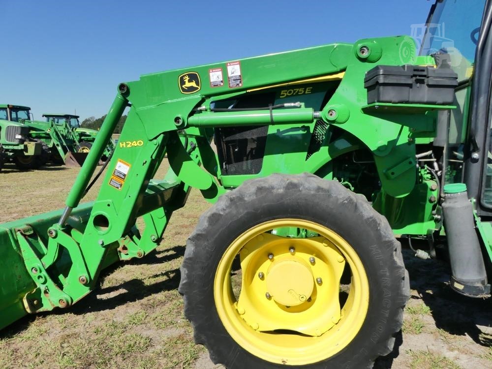 2016 John Deere 5075E