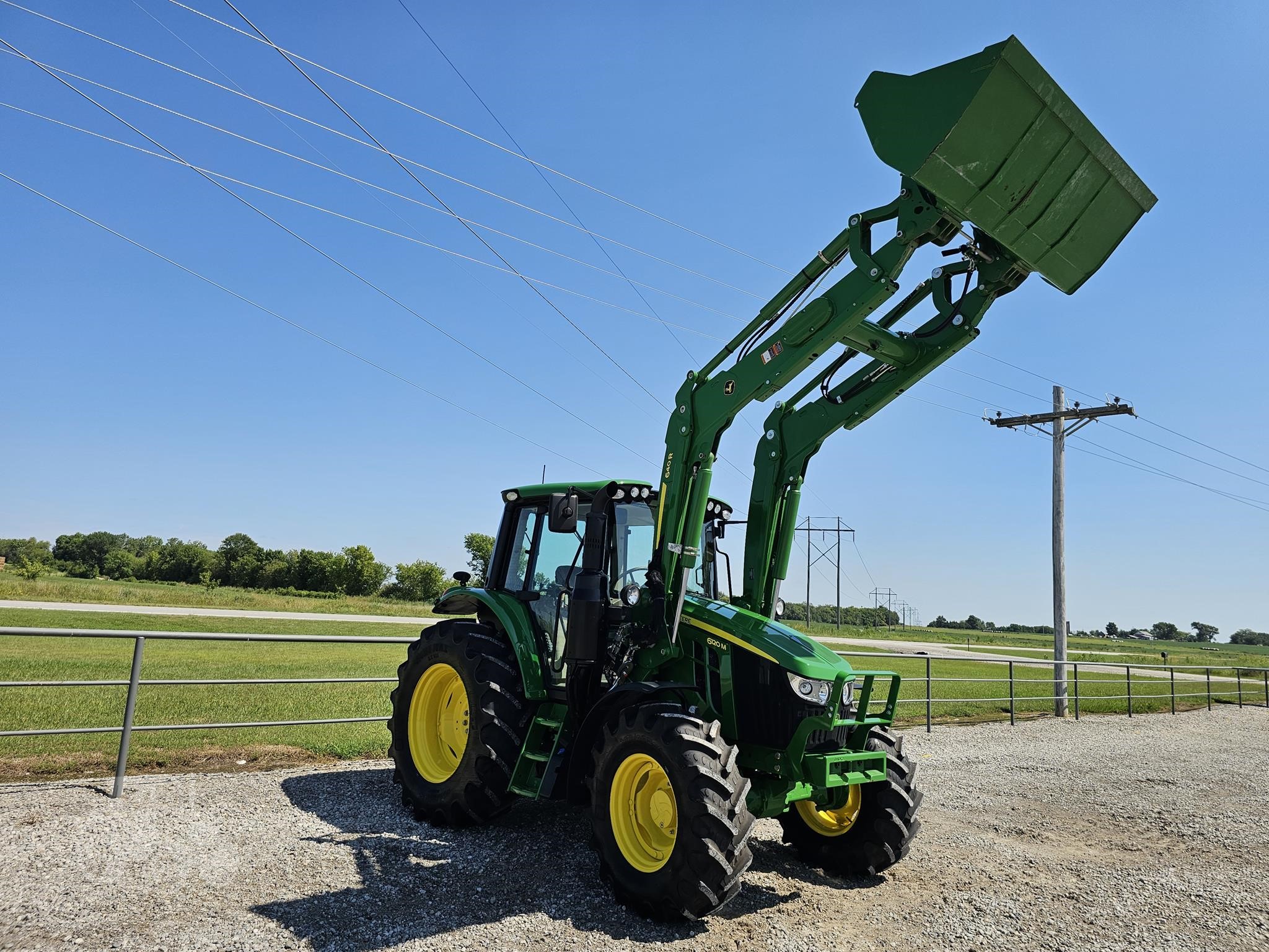 2023 John Deere 6120M