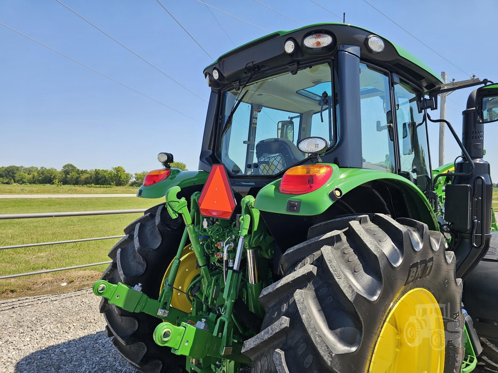 2023 John Deere 6120M