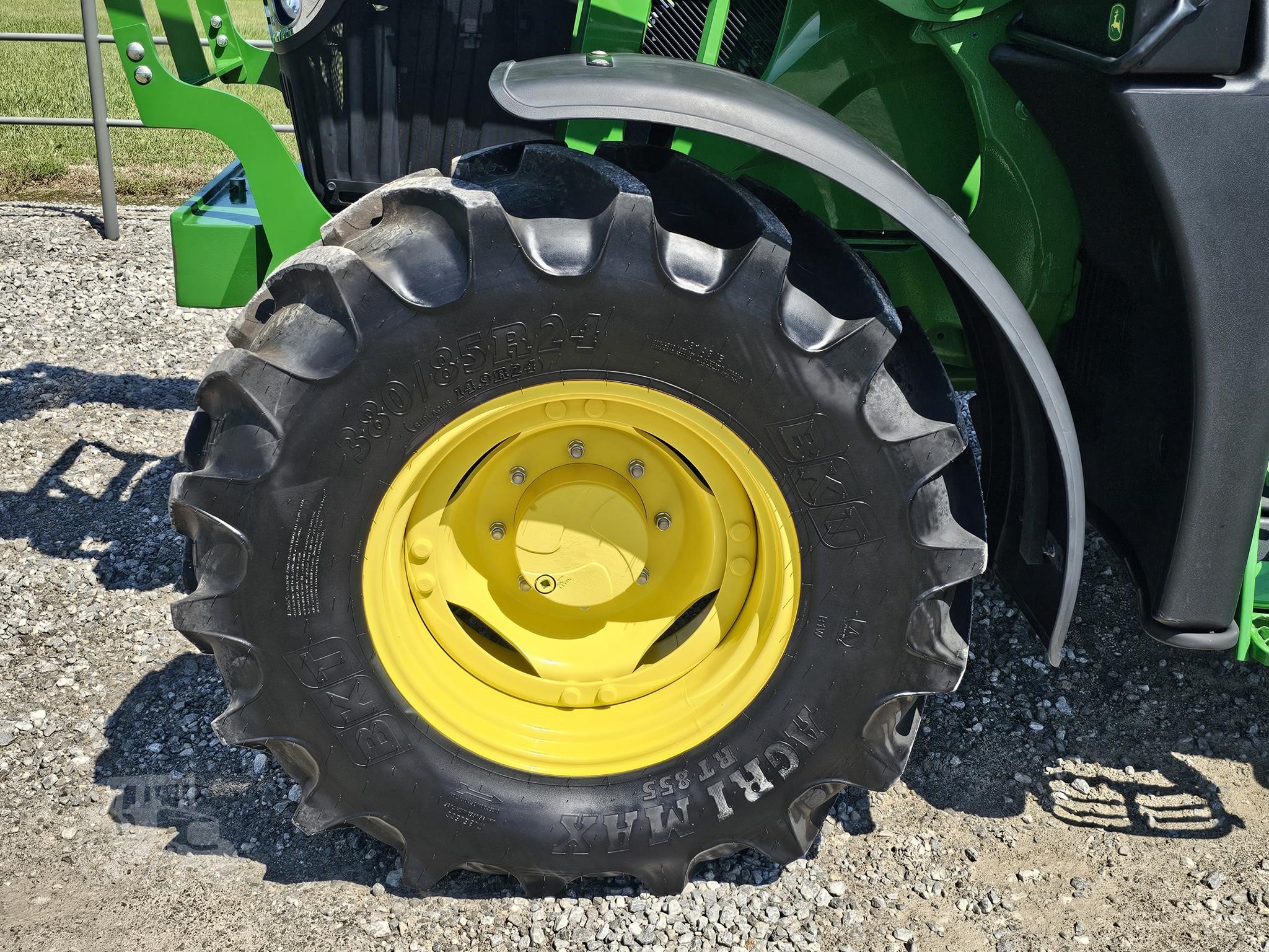 2023 John Deere 6120M