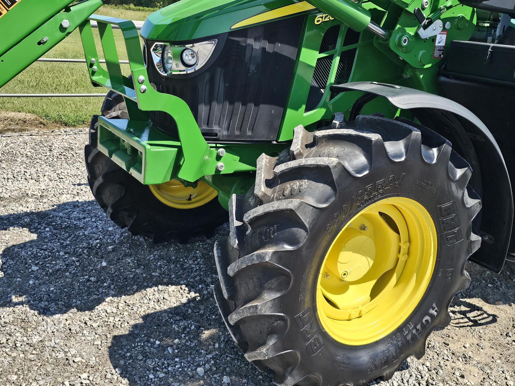 2023 John Deere 6120M