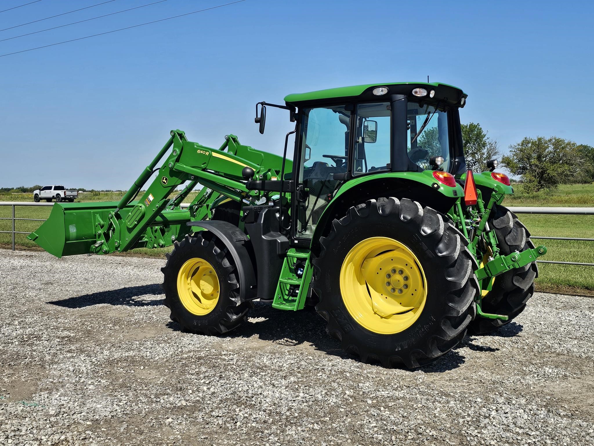 2023 John Deere 6120M