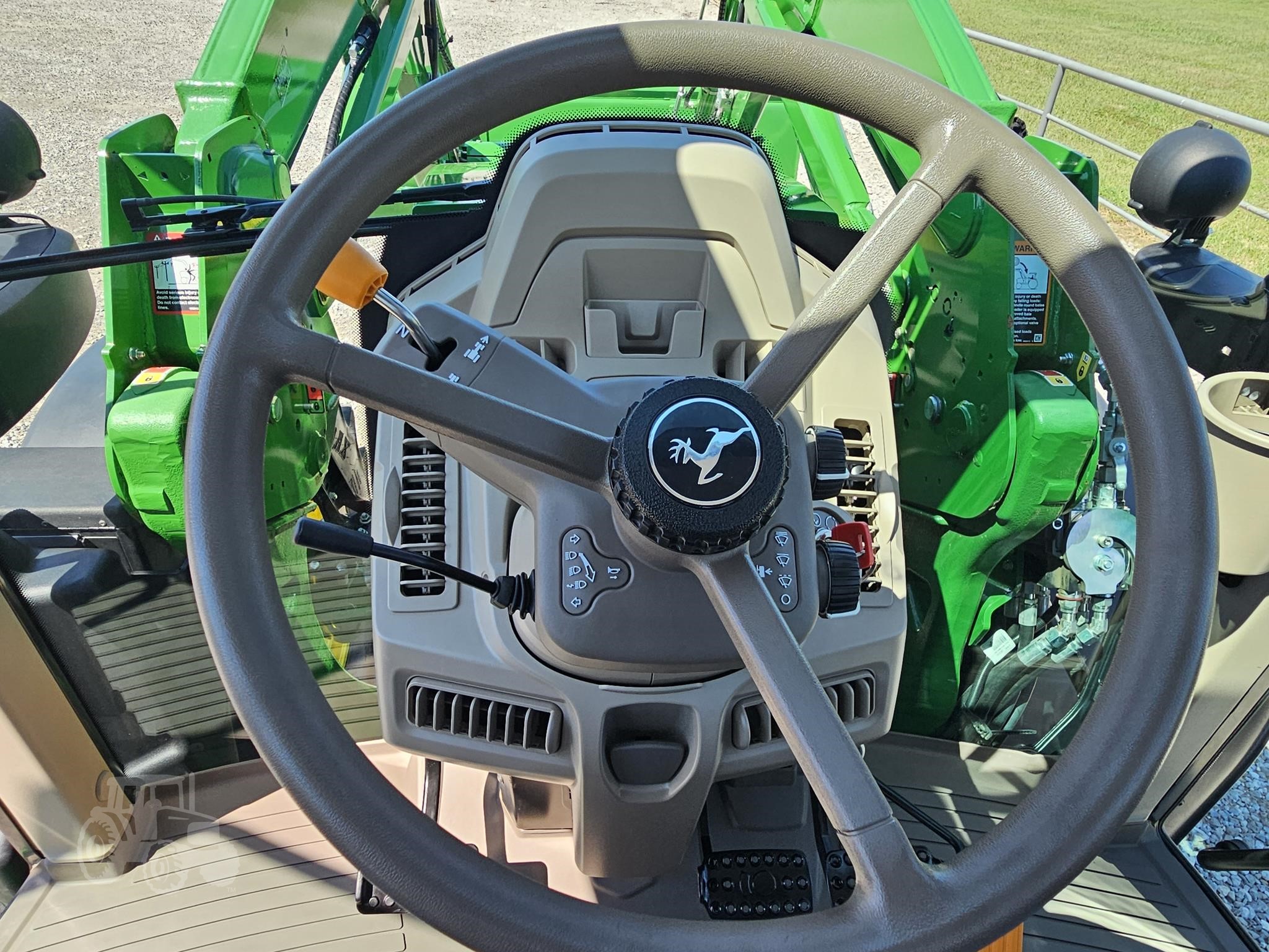 2023 John Deere 6120M